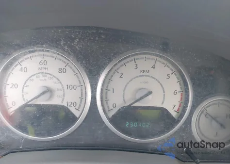 2010 Chrysler Town & Country Touring from USA, damaged, VIN 2A4RR5D13AR185854